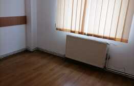 Apartament 4 camere partial mobilat, Tractorul