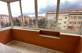 Apartament 3 camere decomandat, 80 mp, pet friendly si parcare, zona Kaufland