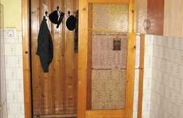 Vanzare 4 camere, 78 mp plus balcon de 12 mp, zona magazinului Billa