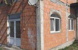 CASA DE VANZARE, Valea Chintaului extravilan 344 mp utili, 450mp teren