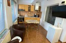 Apartament 2 camere la casa, decomandat, 70 mp, curte, zona strazii Avram Iancu