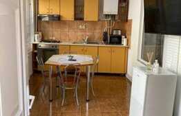 Apartament 2 camere la casa, decomandat, 70 mp, curte, zona strazii Avram Iancu