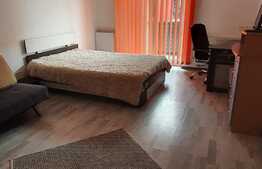 Garsoniera, 40 mp, loc de parcare, etaj intermediar!