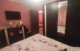 Etaj intermediar, parcare, expunere sudica, zona Florilor