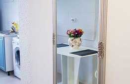 Apartament cu 2 camere, decomandat, 56 mp, parcare, zona Iulius Mall