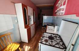 Garsoniera, 40 mp, loc de parcare, etaj intermediar