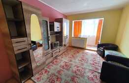 Garsoniera, 40 mp, loc de parcare, etaj intermediar