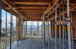 De vanzare casa cuplata, 233 mp, 220 mp teren, zona superba