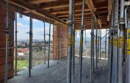 De vanzare casa cuplata, 233 mp, 220 mp teren, zona superba