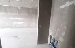 Etaj intermediar, parcare subterana, zona Sub Cetate