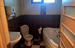 Casa moderna, 245 mp utili, 300 mp de curte cu parcari, zona Piata Engels