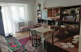 Apartament 2 camere decomandate, etaj intermediar, balcon!