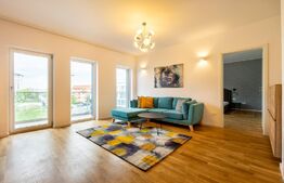 Apartament cu 3 camere, totul nou, parcare, boxa, zona Grand Hotel Italia