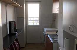 Apartament cu 3 camere, 70mp, decomandat, zona Mehedinti