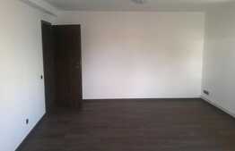 Casa finisata, 250 mp,  900 mp teren, 8 parcari, zona strazii Fabricii