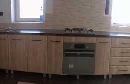 Casa finisata, 250 mp,  900 mp teren, 8 parcari, zona strazii Fabricii