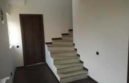 Casa finisata, 250 mp,  900 mp teren, 8 parcari, zona strazii Fabricii