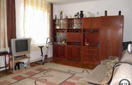 De vanzare apartament 2 camere pe strada Horea