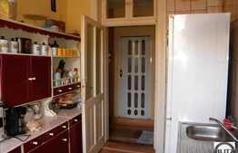 De vanzare apartament 2 camere pe strada Horea
