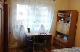 Apartament 3 camere , 2 bai , decomandat , intermediar, orientare SUD-VEST, zona Piata Flora, Manastur