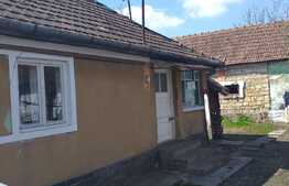 Casa demolabila cu teren 600 mp total