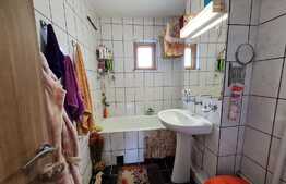 2 camere, 56 mp, mobilat, 2 garaje, zona Gheorghe Dima