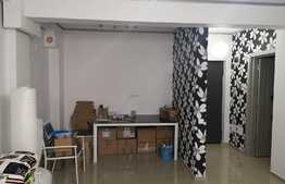 Apartament de 2 camere semidecomandat, parcare si balcon, zona Sub cetate!! 