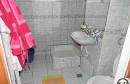 Vanzare 3 camere semidecomandate, 64 mp, zona Casa Radio. Boxa inclusa!