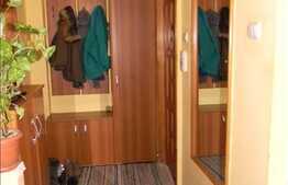 Vanzare 3 camere semidecomandate, 64 mp, zona Casa Radio. Boxa inclusa!