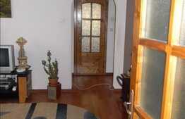 Vanzare 3 camere semidecomandate, 64 mp, zona Casa Radio. Boxa inclusa!