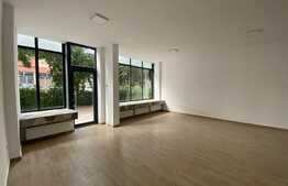 Spatiu comercial, 64 mp, zona MC Donald*s