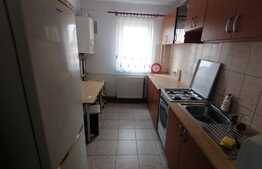 Apartament cu 3 camere semidecomandat de 54 mp 