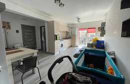 Apartament cu 3 camere, intermediar, zona Petrom 