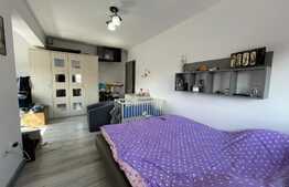 Apartament cu 3 camere, intermediar, zona Petrom 