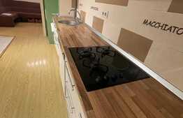 3 camere, decomandat ,67 mp, mobilat si utilat lux , 2 balcoane, parcare, boxa!