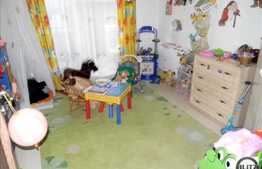 Apartament de vanzare, 3 camere, 75.6 mp plus 2 terase mari, zona Baciu