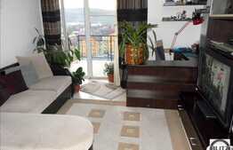 Apartament de vanzare, 3 camere, 75.6 mp plus 2 terase mari, zona Baciu