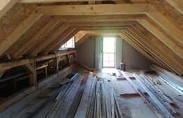 Casa individuala 3+ camere, renovata complet, zona Schei