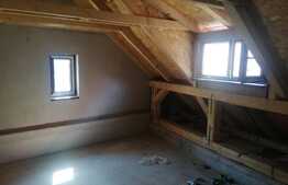 Casa individuala 3+ camere, renovata complet, zona Schei