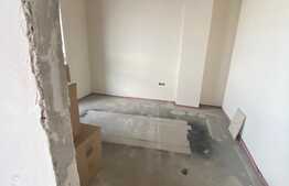 Spatiu comercial cu potential, 95 mp, parcare, zona Vivo! 