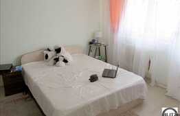 Apartament 2 camere, 49 mp utili, semidecomandat, zona Piata Hermes!