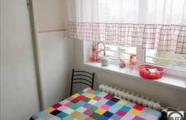 Apartament 2 camere, 49 mp utili, semidecomandat, zona Piata Hermes!