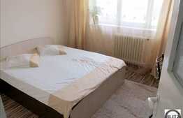 Apartament 2 camere, 49 mp utili, semidecomandat, zona Piata Hermes!