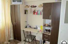 Apartament 2 camere, 49 mp utili, semidecomandat, zona Piata Hermes!