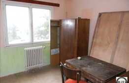 De vanzare apartament 56 mp, 4 camere semidecomandate, zona Bucegi