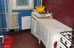 De vanzare apartament 56 mp, 4 camere semidecomandate, zona Bucegi