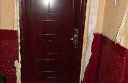 De vanzare apartament 56 mp, 4 camere semidecomandate, zona Bucegi