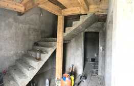 Casa cu potential de personalizare, Stupini Brasov