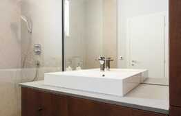 Apartamanet ultrafinisat, Tavan inalt, Terasa, Zona Centrala