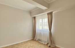 Finisaje noi, parcare, lift, 2 bai, etaj intermediar, bloc nou